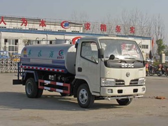 灑水車熱銷車型東風(fēng)平頭CLW5060GSS3灑水車