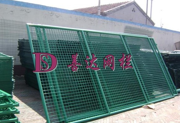 鐵路護欄網 鐵路防護網 鐵路圍欄網 鐵路隔離網 護欄網