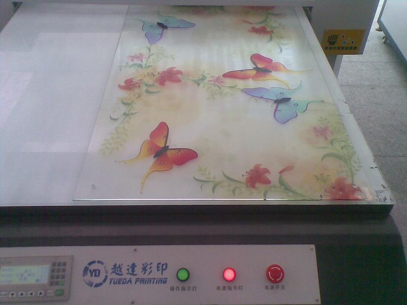 沈陽玻璃櫥柜門彩印機(jī)