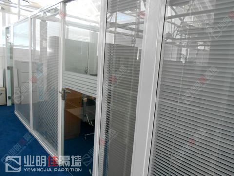 北京玻璃隔斷墻，鋁型材成品玻璃隔斷，高隔間制造