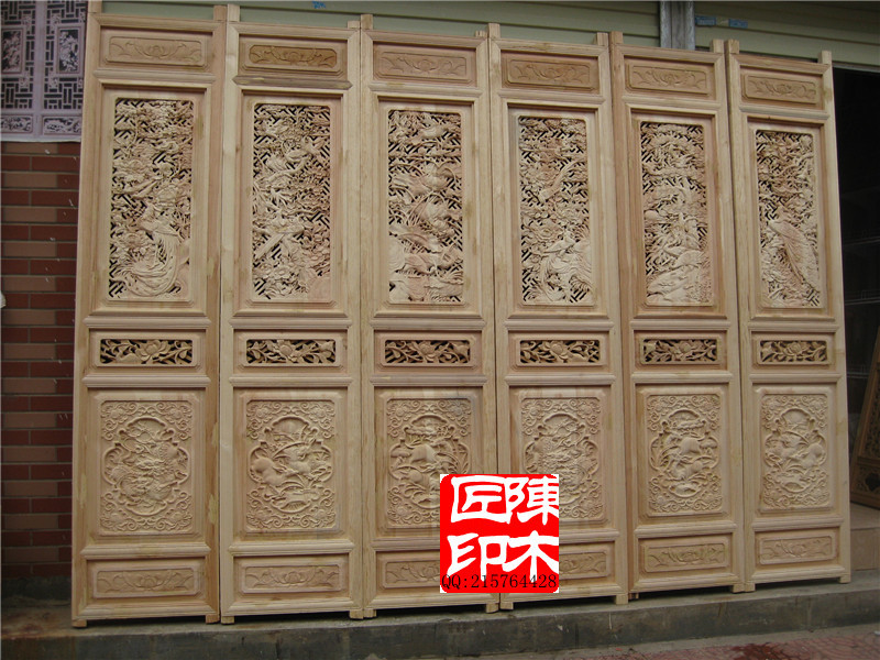 實(shí)木雕花六合門(mén)