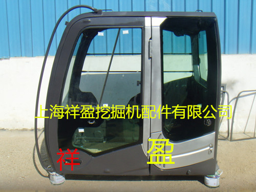 日立210-3G挖掘機(jī)駕駛室