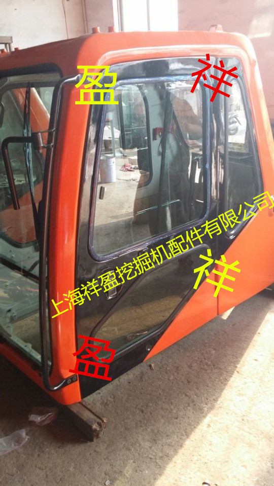 斗山220-7挖掘機(jī)駕駛室