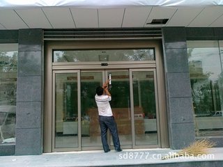 玻璃電動(dòng)門維修