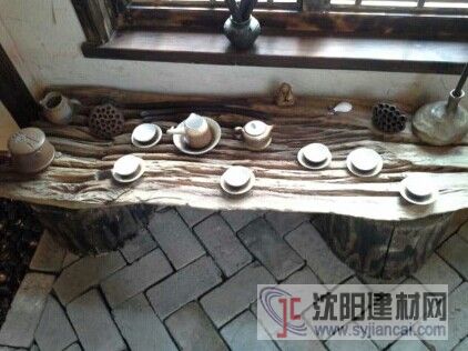 老榆木桌子定制一個(gè)多少錢？