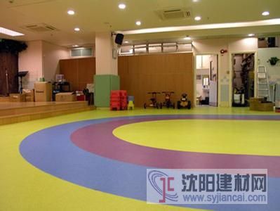 塑膠地板 塑膠跑道 地坪漆 實(shí)木運(yùn)動(dòng) 幼兒園專用