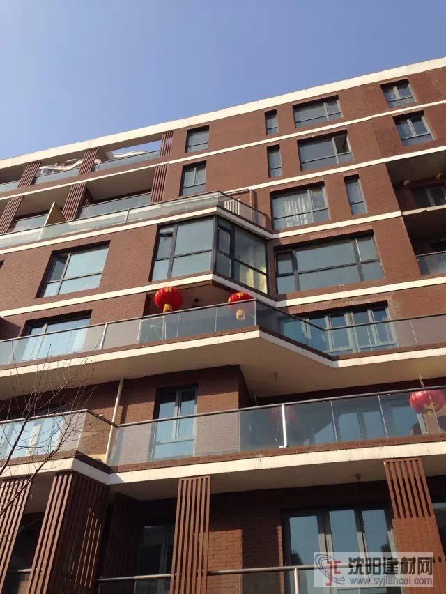 小區(qū)封陽臺