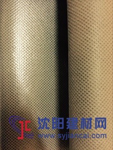 保溫層內(nèi)側(cè)使用隔汽膜，防水透氣膜配套材料