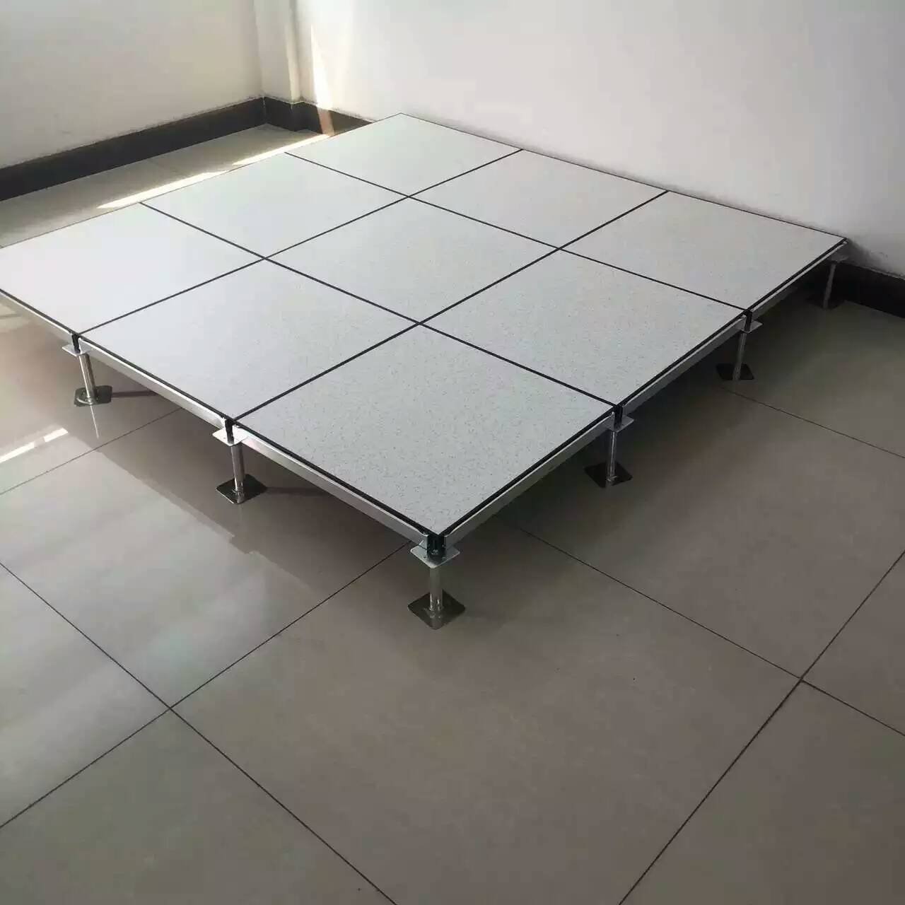沈陽防靜電地板批發(fā)采購沈陽靜電地板廠家直銷