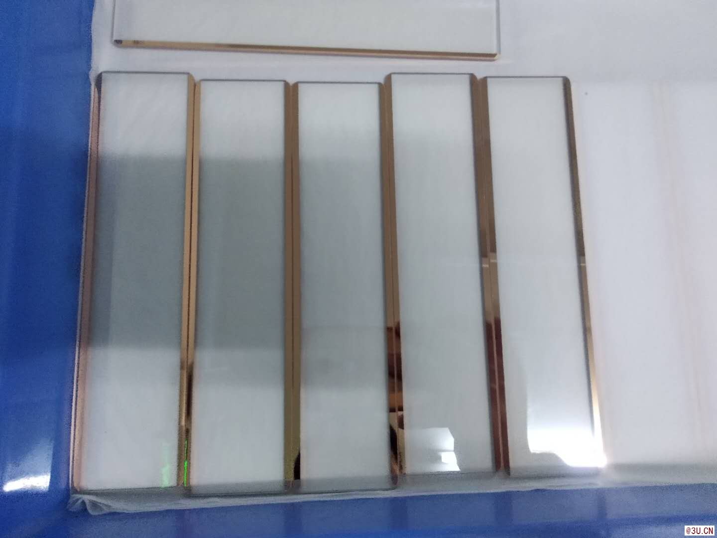 鍍銅/銀電極導(dǎo)電玻璃可鍍?cè)鐾改?>
                              
                          </a></div></td>
                          <td height=