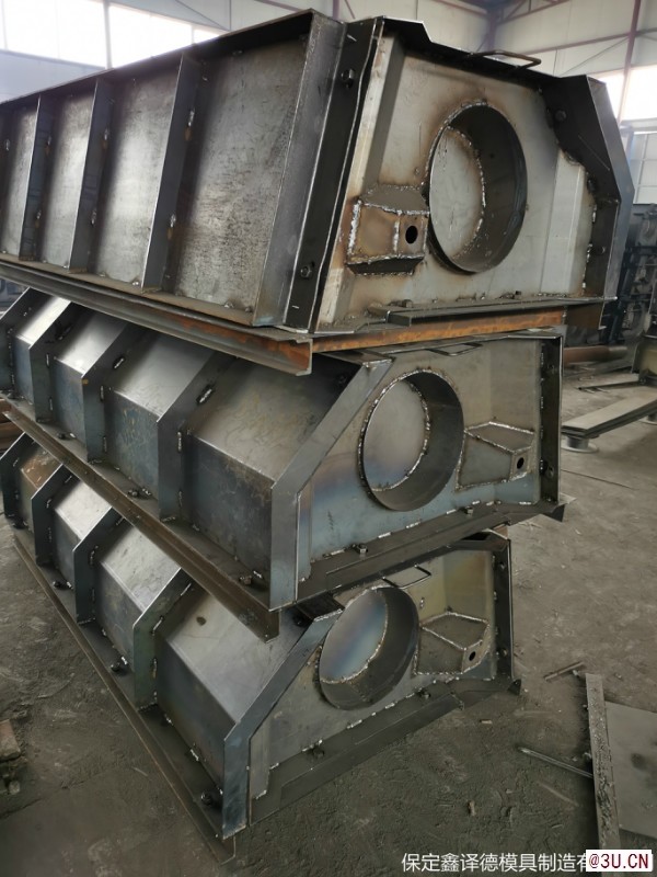 河堤擋土墻模具加工，階梯式生態(tài)擋土墻模定制