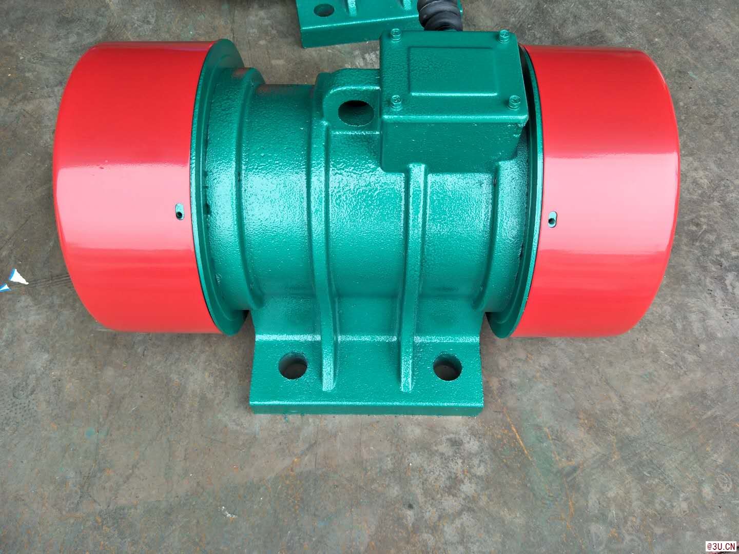 新鄉(xiāng)三鑫YZS,YZO.YZU振動(dòng)電機(jī)