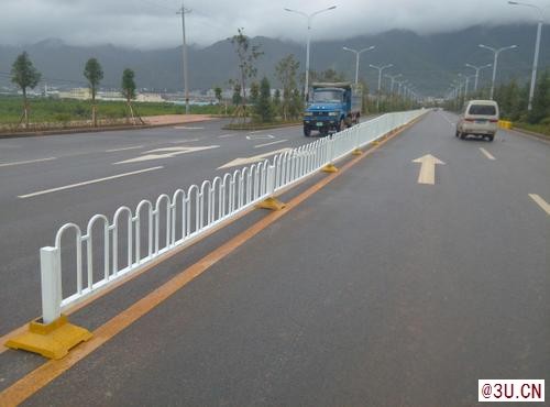 大連市政道路護欄，交通隔離防撞防護欄