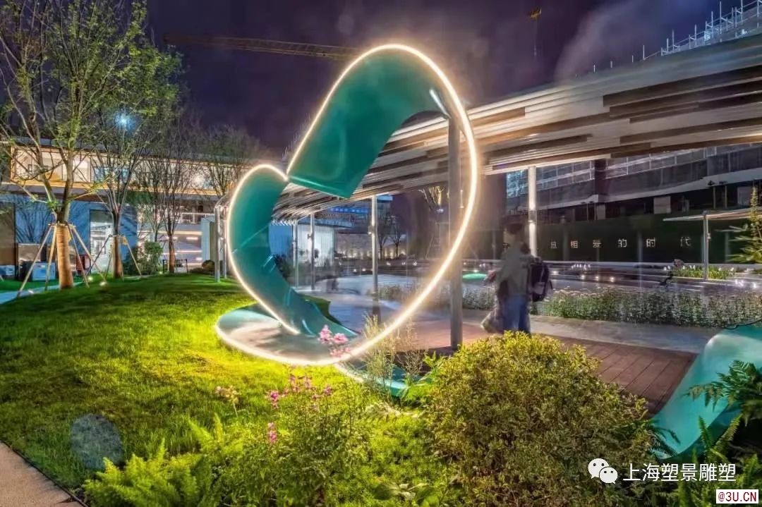 新精致主義下的開放與自然 ｜上海不銹鋼燈光心形雕塑